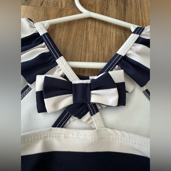 Cat & Jack Cute Swimsuit Girl Baby 12 Month Striped Gold Star Like New Fast Ship - Picture 3 of 5